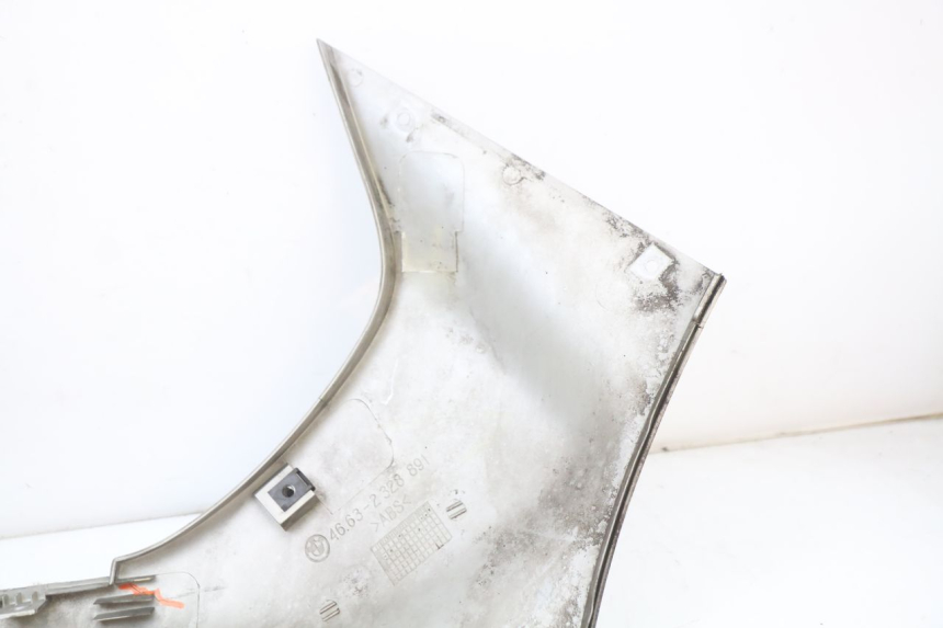 photo de BAJO CARENADO IZQUIERDA BMW C1 125 (2000 - 2003) - Zoom sobre los componentes