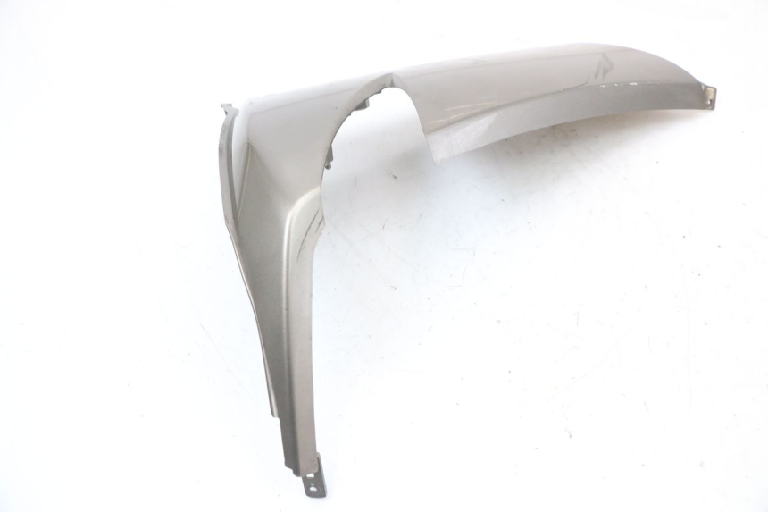 photo de BAJO CARENADO IZQUIERDA PEUGEOT CITYSTAR 50 (2013 - 2017) - Detalles de los puntos de fijación