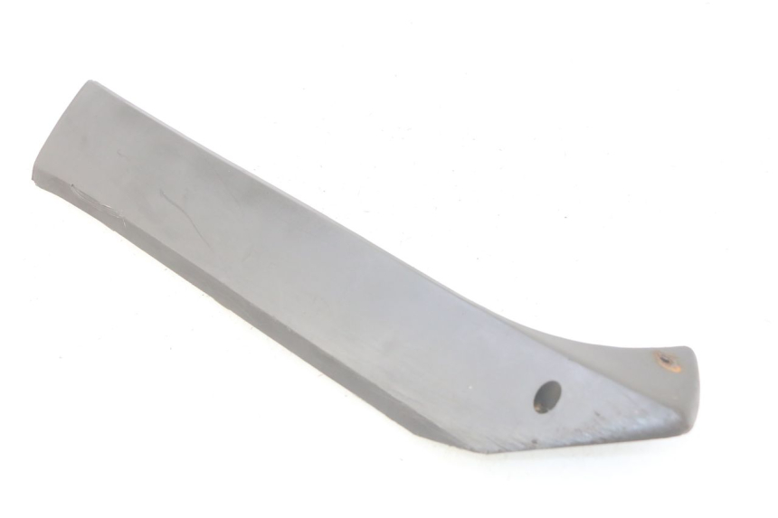 photo de BAJO DE CAJA IZQUIERDA SUZUKI CP 80 (1985 - 1996) - Primer plano técnico