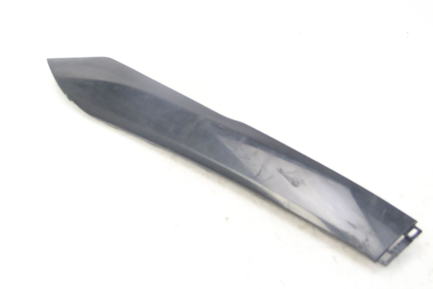 photo de FALDóN IZQUIERDO YAMAHA D'ELIGHT DELIGHT 125 (2017 - 2020) - Detalle de la pieza