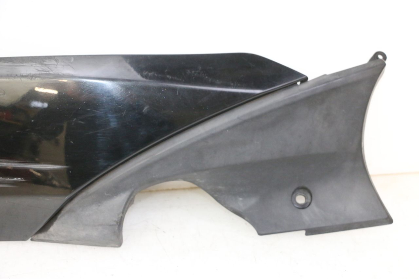 photo de BAJO DE CAJA IZQUIERDA HONDA FES S-WING SWING ABS 125 (2007 - 2015) - Detalles de los puntos de fijación