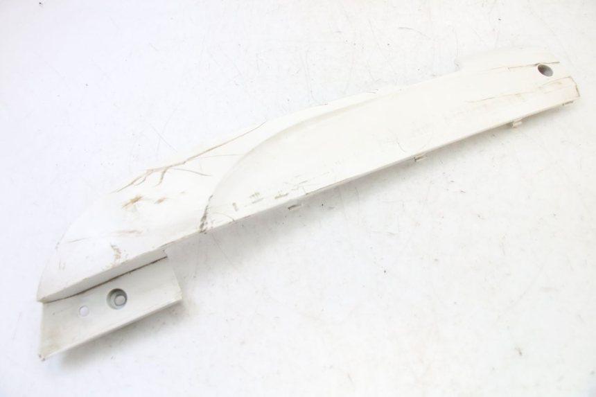 photo de BAJO DE CAJA IZQUIERDA SYM FIDDLE 3 III 125 (2014 - 2020) - Detalles de los puntos de fijación