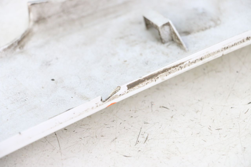 photo de BAJO CARENADO IZQUIERDA SYM FIDDLE 3 III 50 (2014 - 2020) - Primer plano técnico