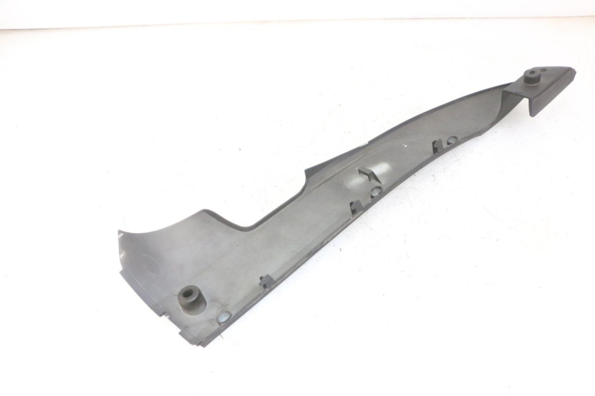 photo de BAJO CARENADO IZQUIERDA SYM FIDDLE 3 III 50 (2014 - 2020) - Primer plano técnico