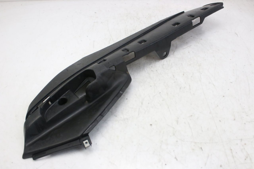 photo de BAJO DE CAJA IZQUIERDA PIAGGIO FLY 4T 50 (2013 - 2017) - Recambio usado revisado