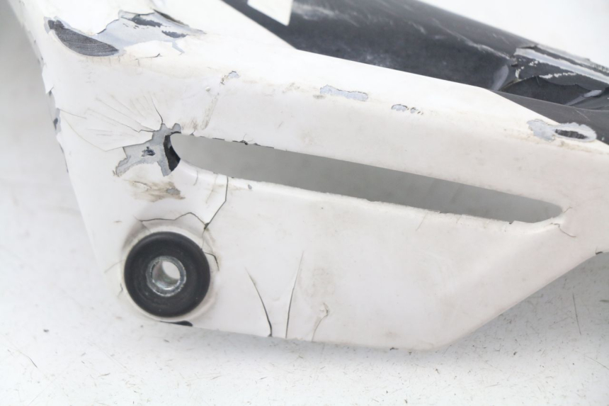 photo de BAJO CARENADO IZQUIERDA YAMAHA FZ8 800 (2010 - 2016) - Estado de la superficie y material