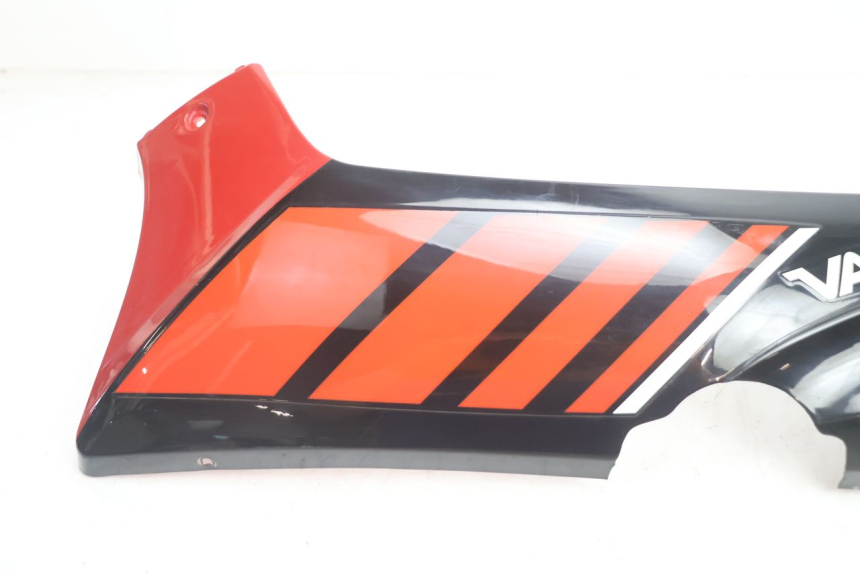 photo de BAJO CARENADO IZQUIERDA VASTRO GP 2T 50 (2013 - 2017) - Detalle de la pieza
