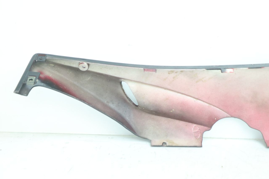 photo de BAJO CARENADO IZQUIERDA VASTRO GP 2T 50 (2013 - 2017) - Estado de la superficie y material