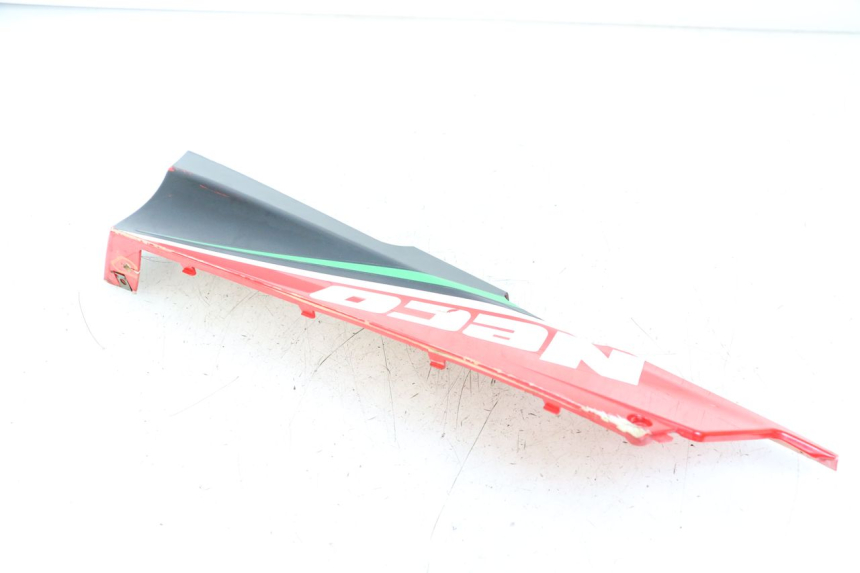 photo de BAJO CARENADO IZQUIERDA NECO GPX LC 2T 50 (2014 - 2018) - Detalles de los puntos de fijación