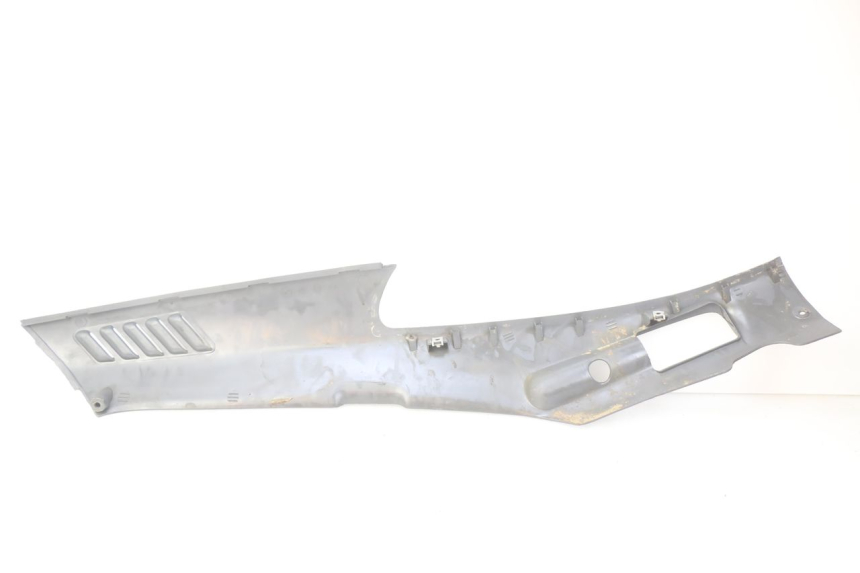 photo de BAJO DE CAJA IZQUIERDA PIAGGIO HEXAGON 2T 125 (1994 - 1998) - Primer plano técnico