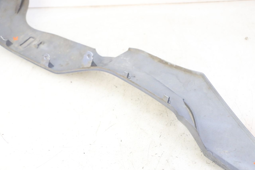 photo de BAJO CARENADO IZQUIERDA SYM JOYMAX 125 (2010 - 2017) - Detalle de la pieza