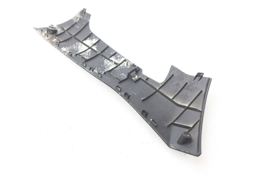 photo de BAJO DE CAJA IZQUIERDA PEUGEOT KISBEE 2T 50 (2010 - 2017) - Zoom estado de uso