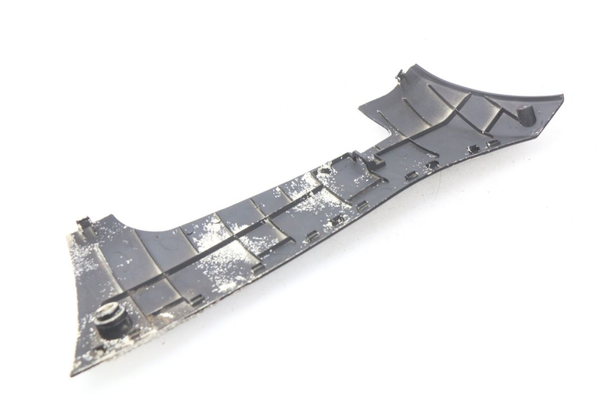 photo de BAJO DE CAJA IZQUIERDA PEUGEOT KISBEE 2T 50 (2010 - 2017) - Otra perspectiva