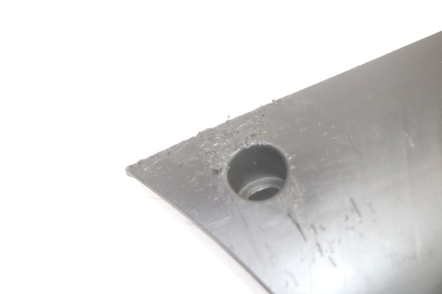 photo de BAJO DE CAJA IZQUIERDA PEUGEOT KISBEE 2T 50 (2010 - 2017) - Zoom estado de uso