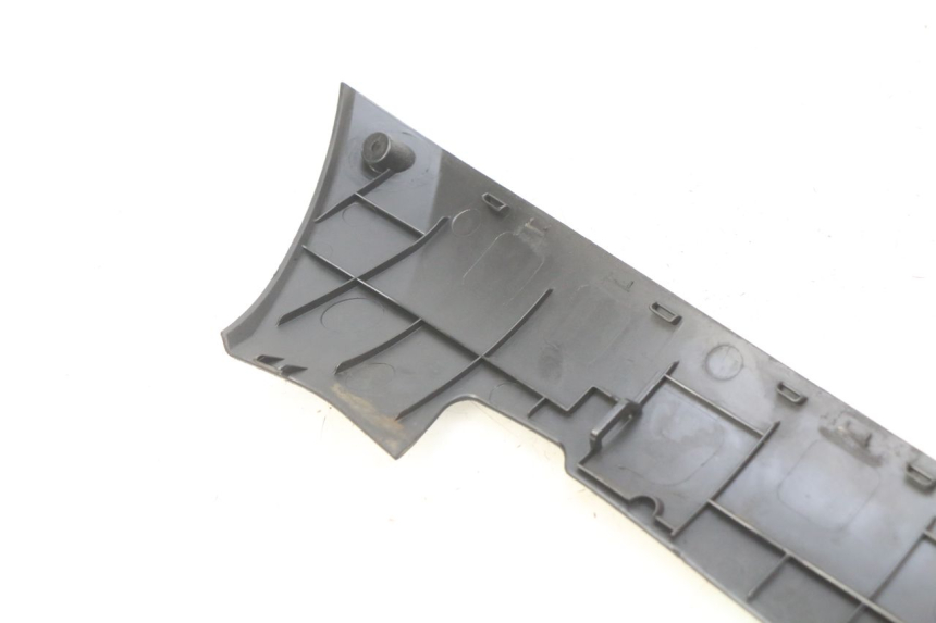 photo de FALDóN IZQUIERDO PEUGEOT KISBEE 4T 50 (2010 - 2017) - Marcados y referencias originales