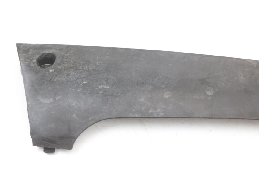 photo de BAJO DE CAJA IZQUIERDA PEUGEOT KISBEE 4T 50 (2018 - 2022) - Zoom estado de uso