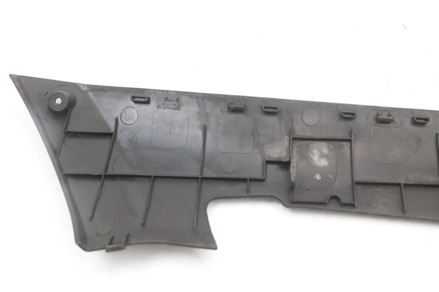 photo de BAJO DE CAJA IZQUIERDA PEUGEOT KISBEE 4T 50 (2018 - 2022) - Vista general del producto