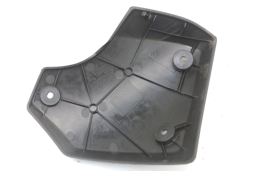 photo de BAJO DE CAJA IZQUIERDA PEUGEOT KISBEE 4T 50 (2018 - 2022) - Zoom estado de uso