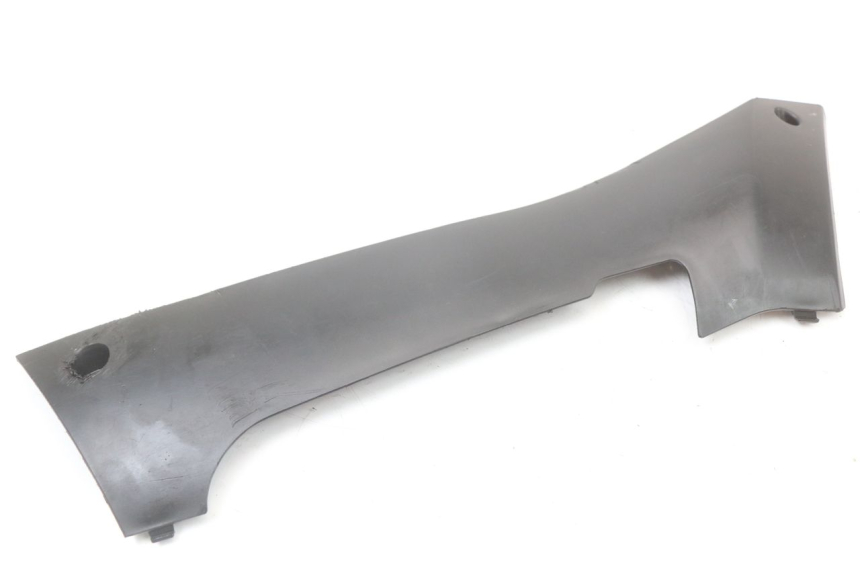 photo de FALDóN IZQUIERDO PEUGEOT KISBEE 4T 50 (2010 - 2017) - Primer plano técnico