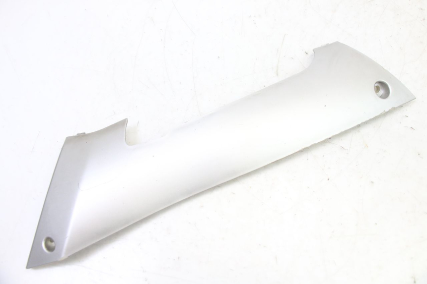 photo de BAJO DE CAJA IZQUIERDA PEUGEOT KISBEE 4T 50 (2018 - 2022) - Zoom estado de uso