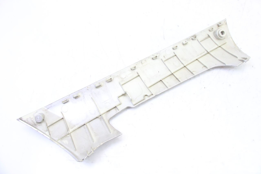 photo de BAJO DE CAJA IZQUIERDA PEUGEOT KISBEE 4T 50 (2018 - 2022) - Otra perspectiva