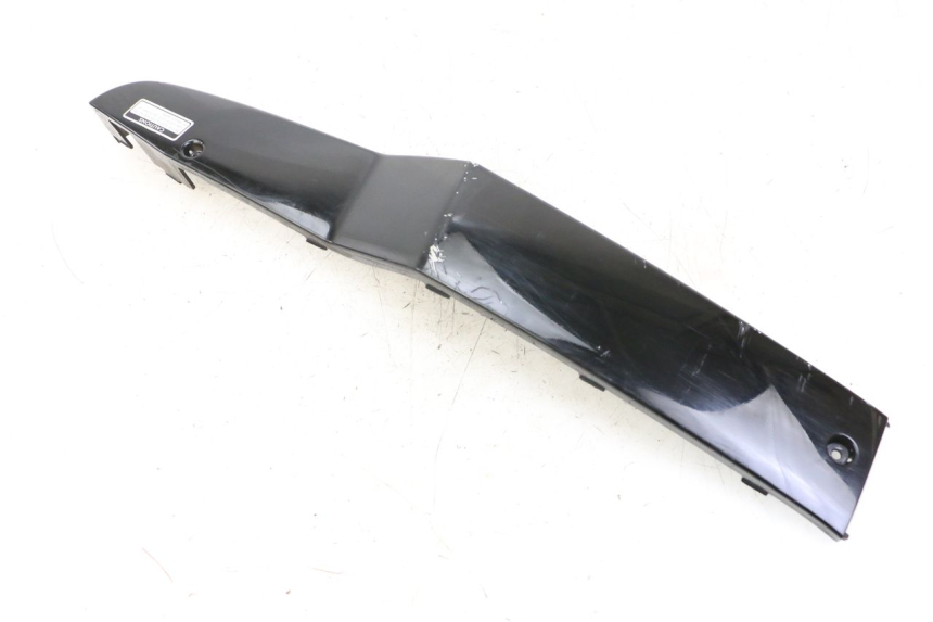 photo de BAJO CARENADO IZQUIERDA KYMCO PEOPLE S 125 (2000 - 2008) - Primer plano técnico