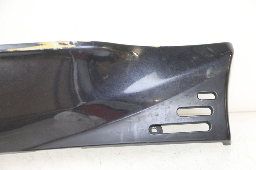 photo de BAJO CARENADO IZQUIERDA KYMCO XCITING 500 (2007 - 2010) - Primer plano de alta resolución