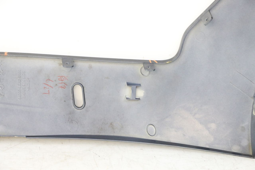 photo de BAJO CARENADO IZQUIERDA KYMCO XCITING 500 (2007 - 2010) - Zoom estado de uso