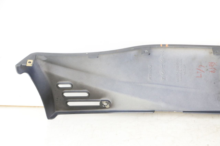 photo de BAJO CARENADO IZQUIERDA KYMCO XCITING 500 (2007 - 2010) - Otra perspectiva