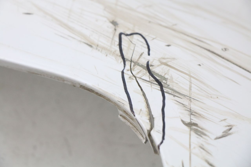 photo de BAJO CARENADO IZQUIERDA KYMCO LIKE 2T 50 (2009 - 2018) - Estado de la superficie y material