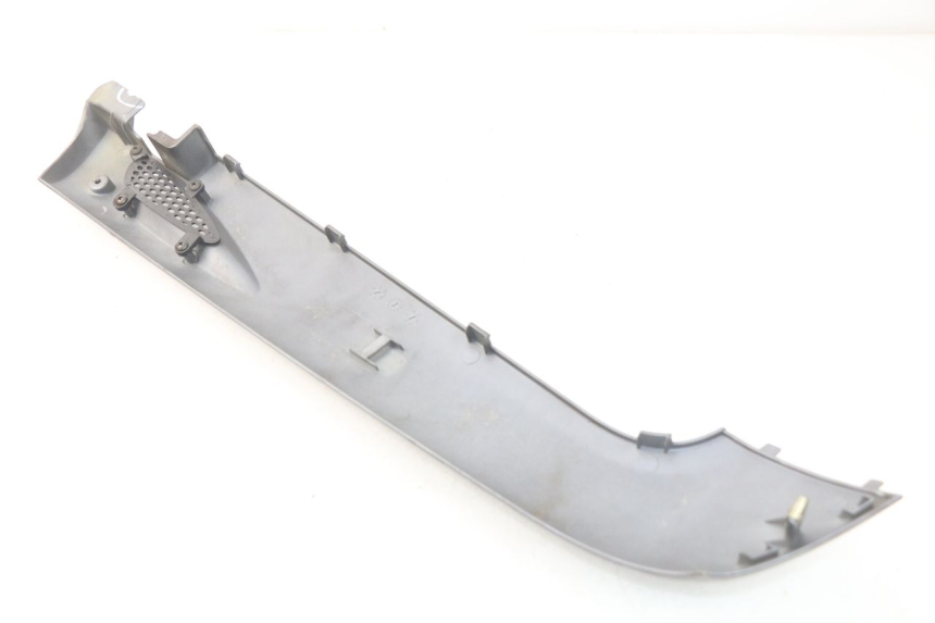 photo de BAJO CARENADO IZQUIERDA KYMCO LIKE 4T 50 (2009 - 2018) - Primer plano técnico