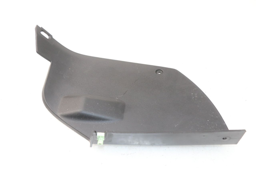 photo de BAJO CARENADO IZQUIERDA PEUGEOT METROPOLIS 400 (2017 - 2020) - Primer plano técnico