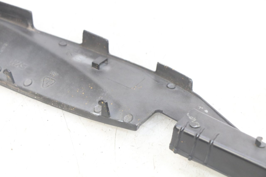 photo de BAJO DE CAJA IZQUIERDA SYM MIO 50 (2011 - 2017) - Otra perspectiva