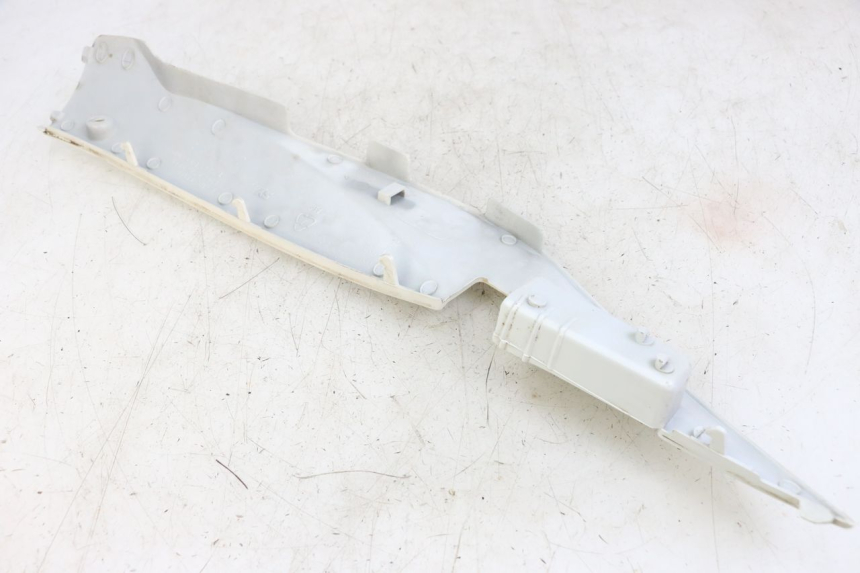 photo de BAJO DE CAJA IZQUIERDA SYM MIO 50 (2011 - 2017) - Zoom estado de uso