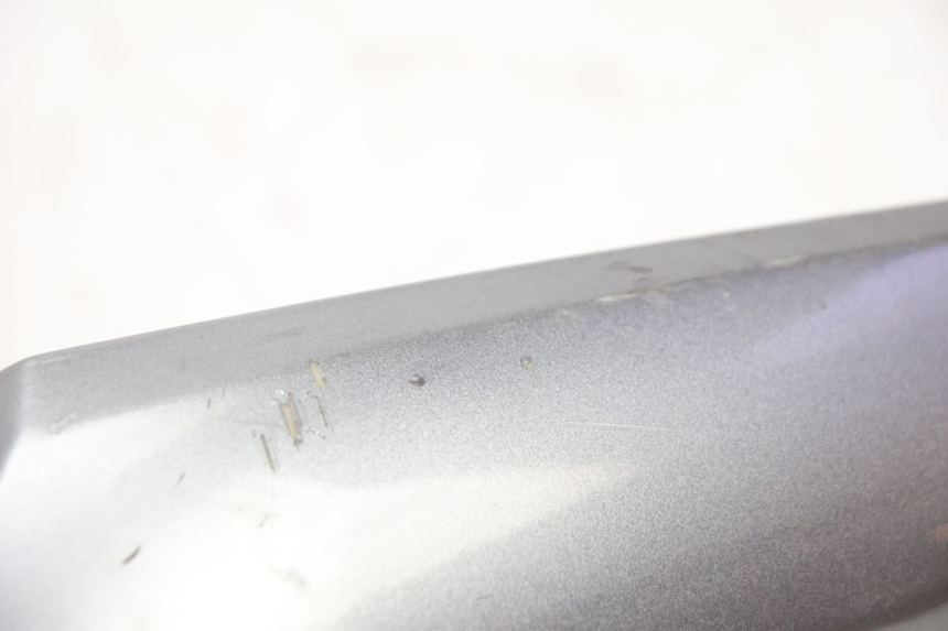 photo de BAJO CARENADO IZQUIERDA KYMCO MOVIE S 125 (2009 - 2018) - Primer plano técnico