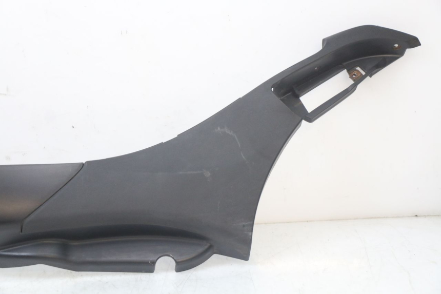 photo de BAJO CARENADO IZQUIERDA PIAGGIO MP3 HPE 350 (2018 - 2020) - Otra perspectiva