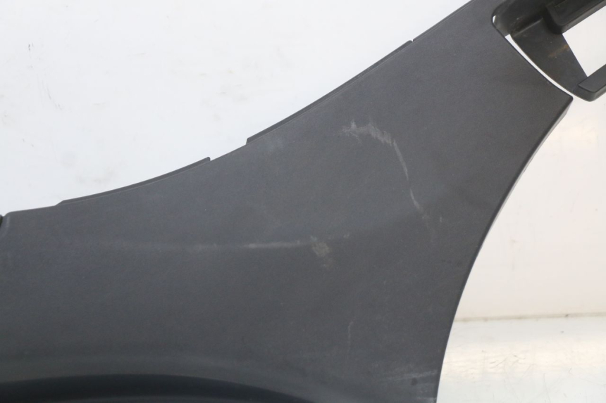 photo de BAJO CARENADO IZQUIERDA PIAGGIO MP3 HPE 350 (2018 - 2020) - Primer plano técnico