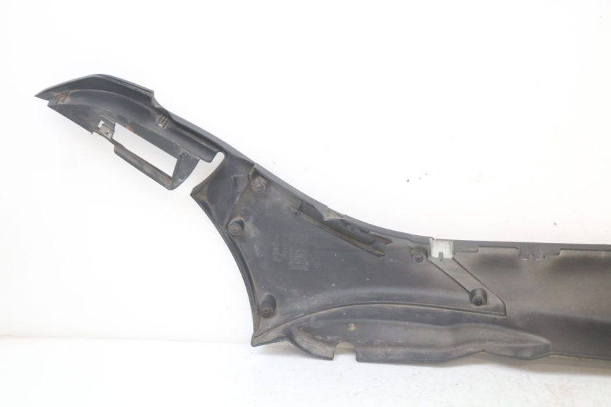 photo de BAJO CARENADO IZQUIERDA PIAGGIO MP3 HPE 350 (2018 - 2020) - Estado de la superficie y material