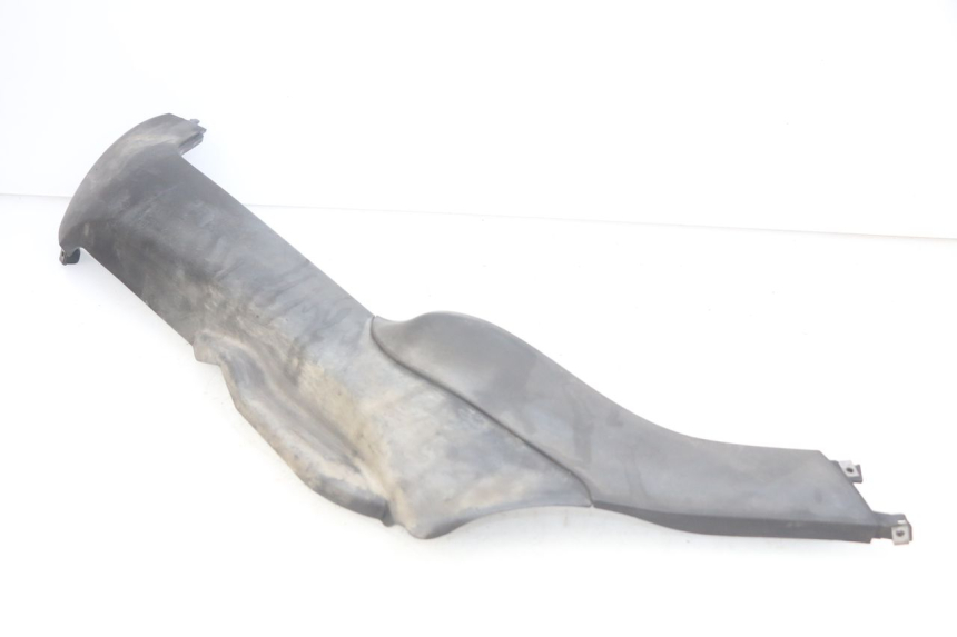 photo de FALDóN IZQUIERDO PIAGGIO MP3 LT 300 (2010 - 2016) - Detalles de los puntos de fijación