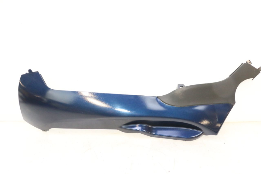 photo de BAJO CARENADO IZQUIERDA PIAGGIO MP3 LT 400 (2007 - 2012) - Vista principal