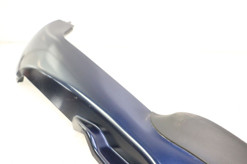 photo de BAJO CARENADO IZQUIERDA PIAGGIO MP3 LT 400 (2007 - 2012) - Características distintivas