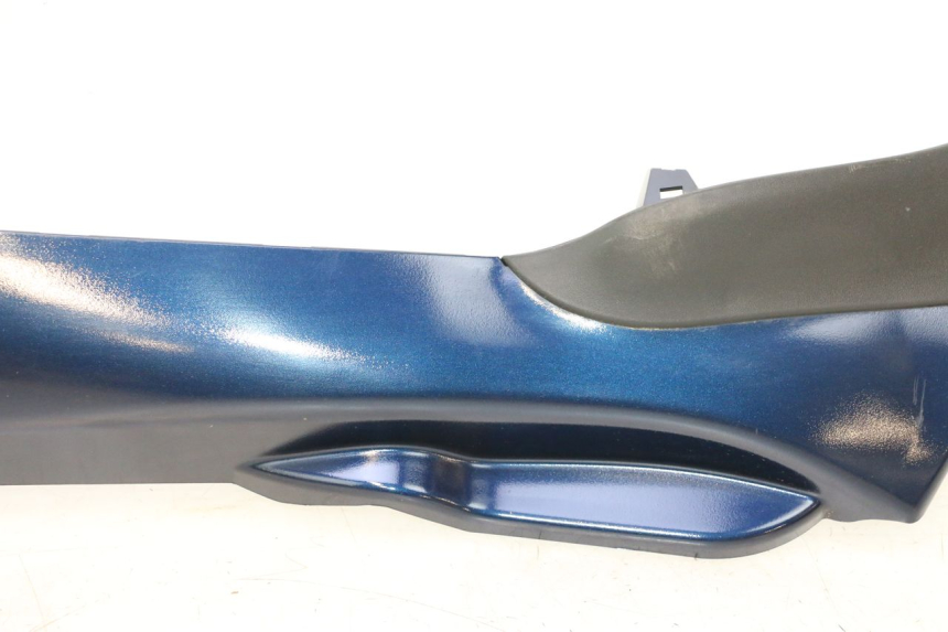photo de BAJO CARENADO IZQUIERDA PIAGGIO MP3 LT 400 (2007 - 2012) - Inspección visual detallada