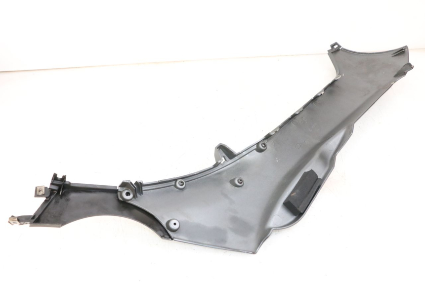 photo de BAJO DE CAJA IZQUIERDA PIAGGIO MP3 500 (2011 - 2015) - Vista general del producto