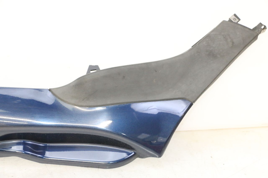 photo de BAJO CARENADO IZQUIERDA PIAGGIO MP3 RL 250 (2006 - 2010) - Marcados y referencias originales