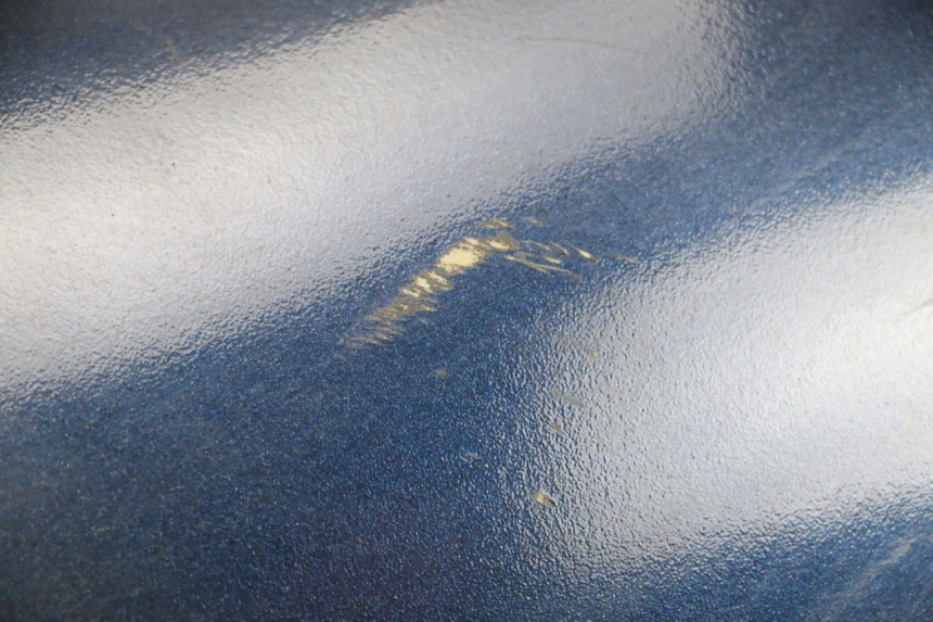 photo de BAJO CARENADO IZQUIERDA PIAGGIO MP3 RL 250 (2006 - 2010) - Características distintivas