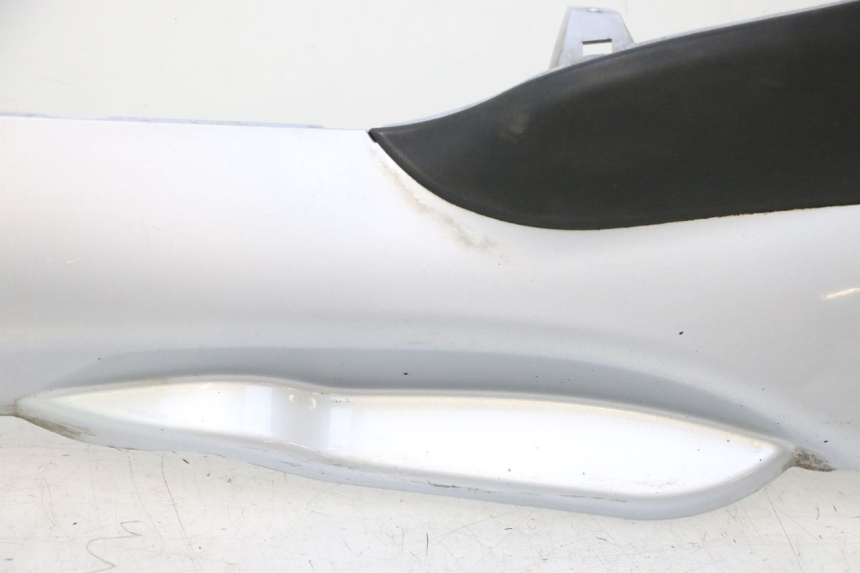 photo de FALDóN IZQUIERDO PIAGGIO MP3 125 (2006 - 2014) - Características distintivas