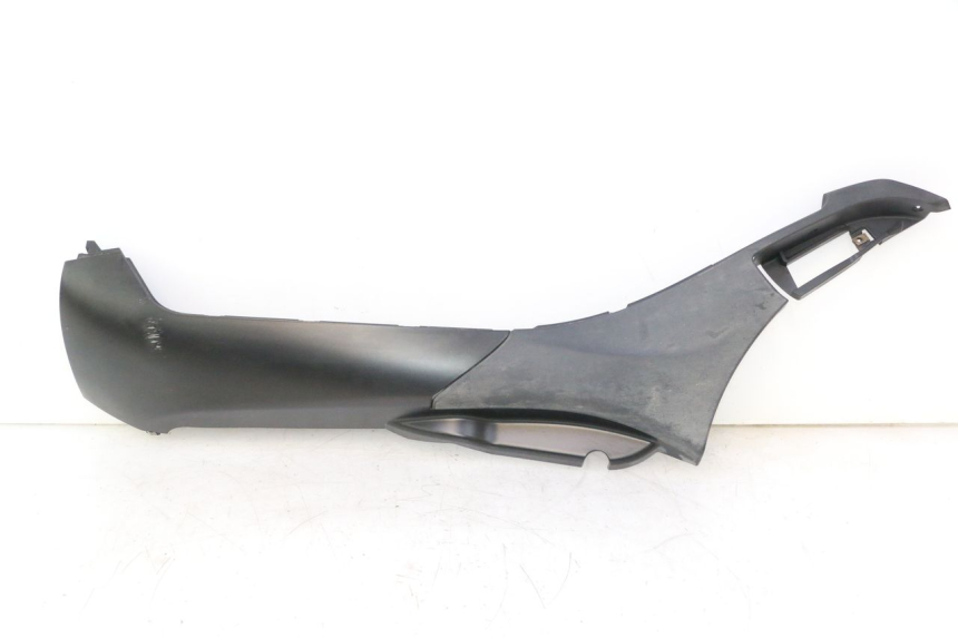 photo de BAJO CARENADO IZQUIERDA PIAGGIO MP3 500 (2016 - 2018) - Vista principal