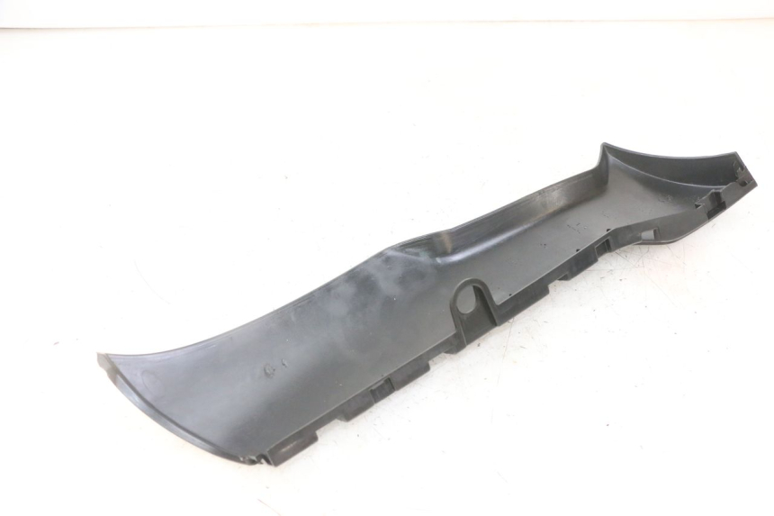 photo de BAJO CARENADO IZQUIERDA PIAGGIO NRG POWER PUREJET 50 (2018 - 2021) - Primer plano técnico