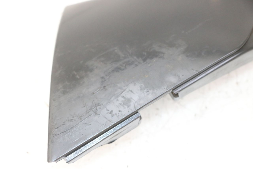 photo de BAJO CARENADO IZQUIERDA PIAGGIO NRG POWER PUREJET 50 (2018 - 2021) - Detalles de los puntos de fijación