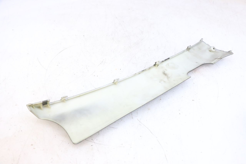 photo de BAJO CARENADO IZQUIERDA JM MOTORS OLDIES GT 4T 50 (2018 - 2025) - Zoom estado de uso